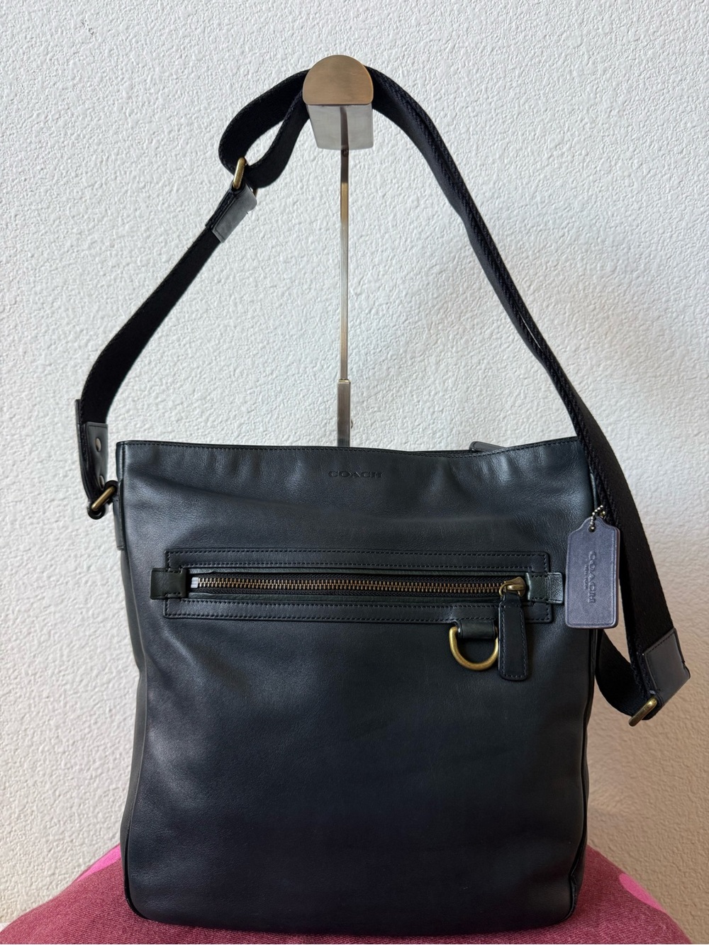 Coach Dark Blue Messenger Bag 2012 Father’s Day Gift